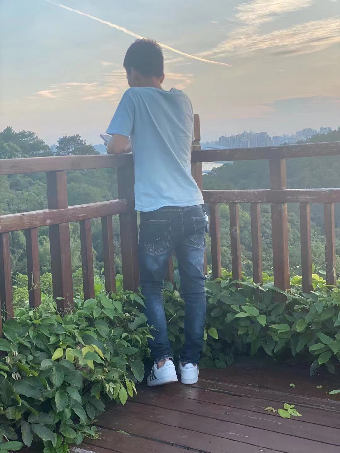 【111DJ独家】防城港-dj烂山 全粤语多风格混搭 合浦 大哥洁专属定制 串烧2025Remix.mp3